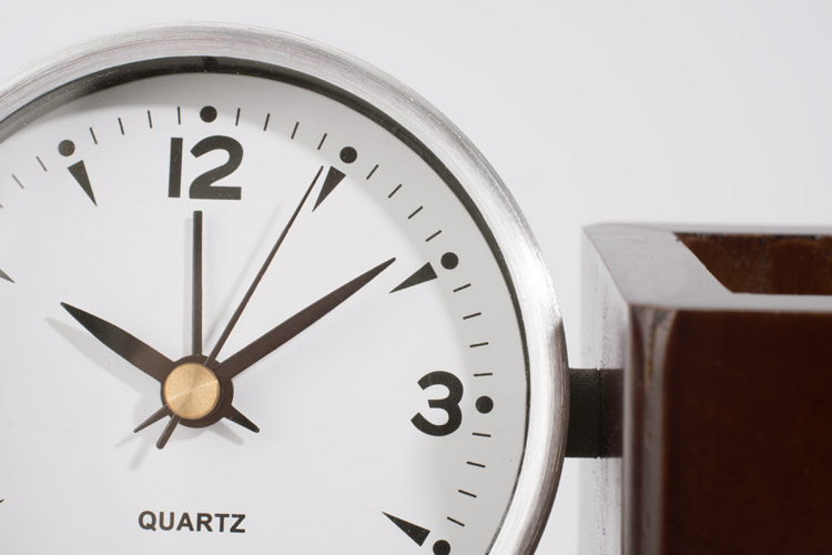 Desk clock NUTTO