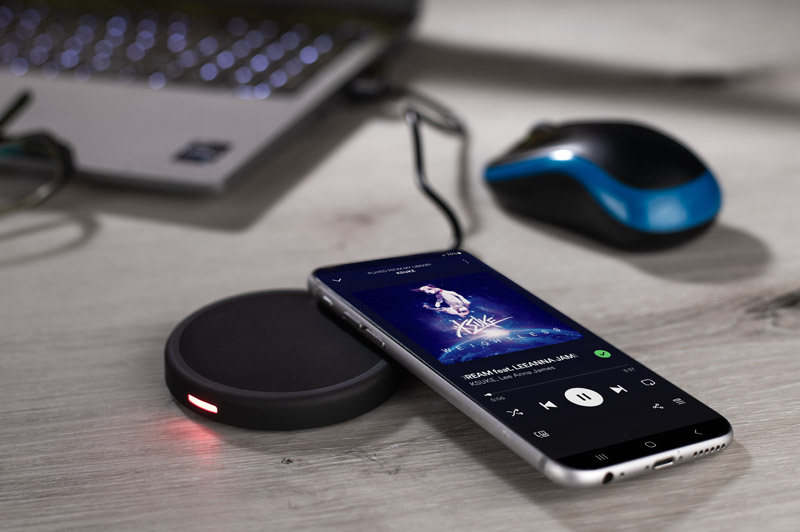 Wireless charger LUMEE