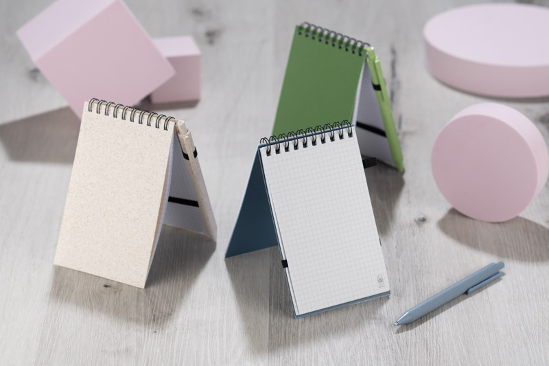 Notebook with pen TRESA A6