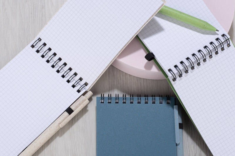 Notebook with pen TRESA A6