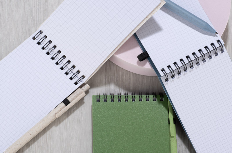Notebook with pen TRESA A6