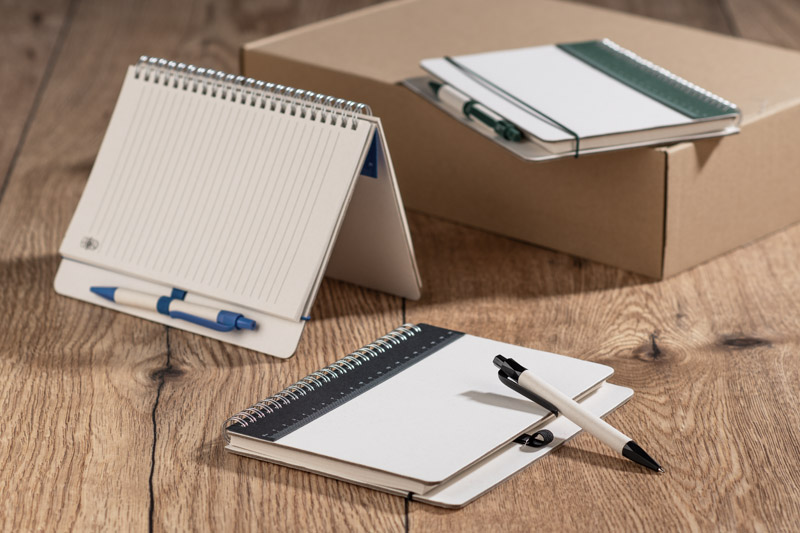 Notebook with ruler and pen REGALI