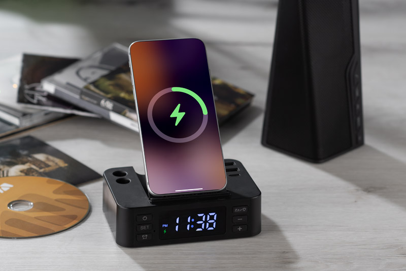 Alarm clock with inductive charger CLOCKI
