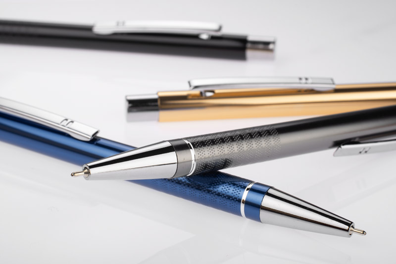 BONITO ballpoint pen with a black refill