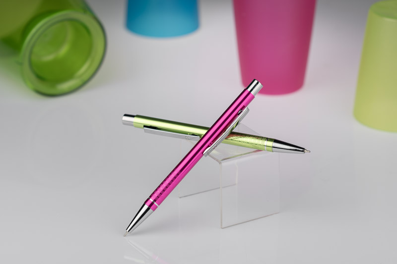 BONITO ballpoint pen with a black refill