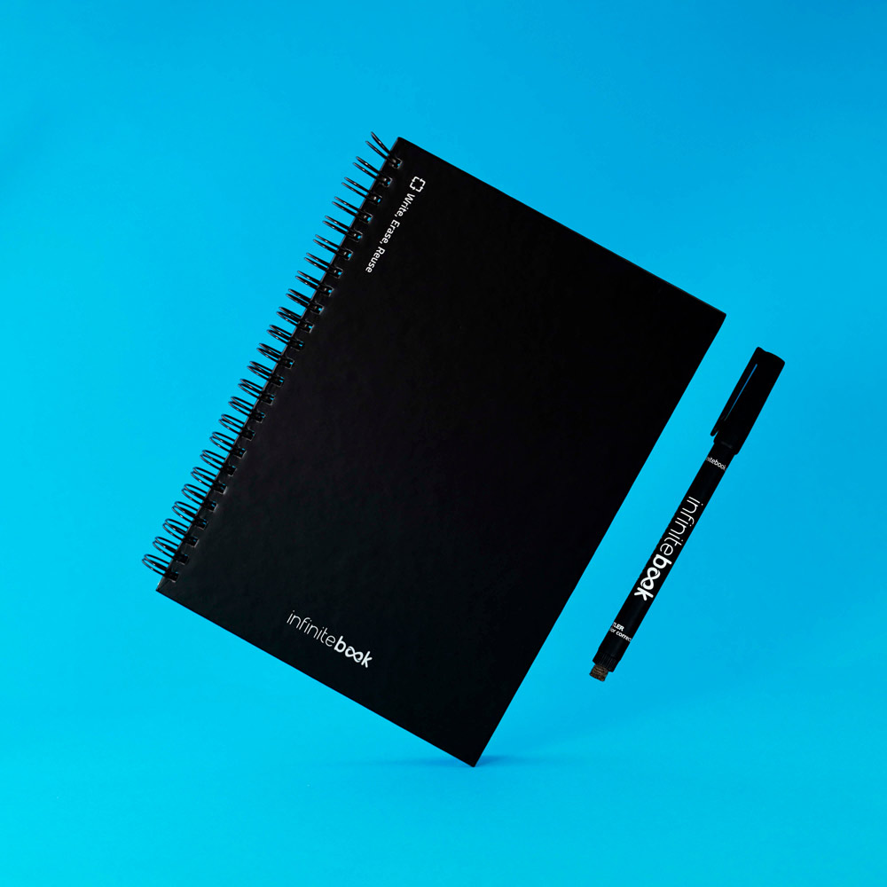 STARTER KIT INFINITEBOOK A5. Set includes an A5 "Infinitebook", cleaning kit, marker and marker holder