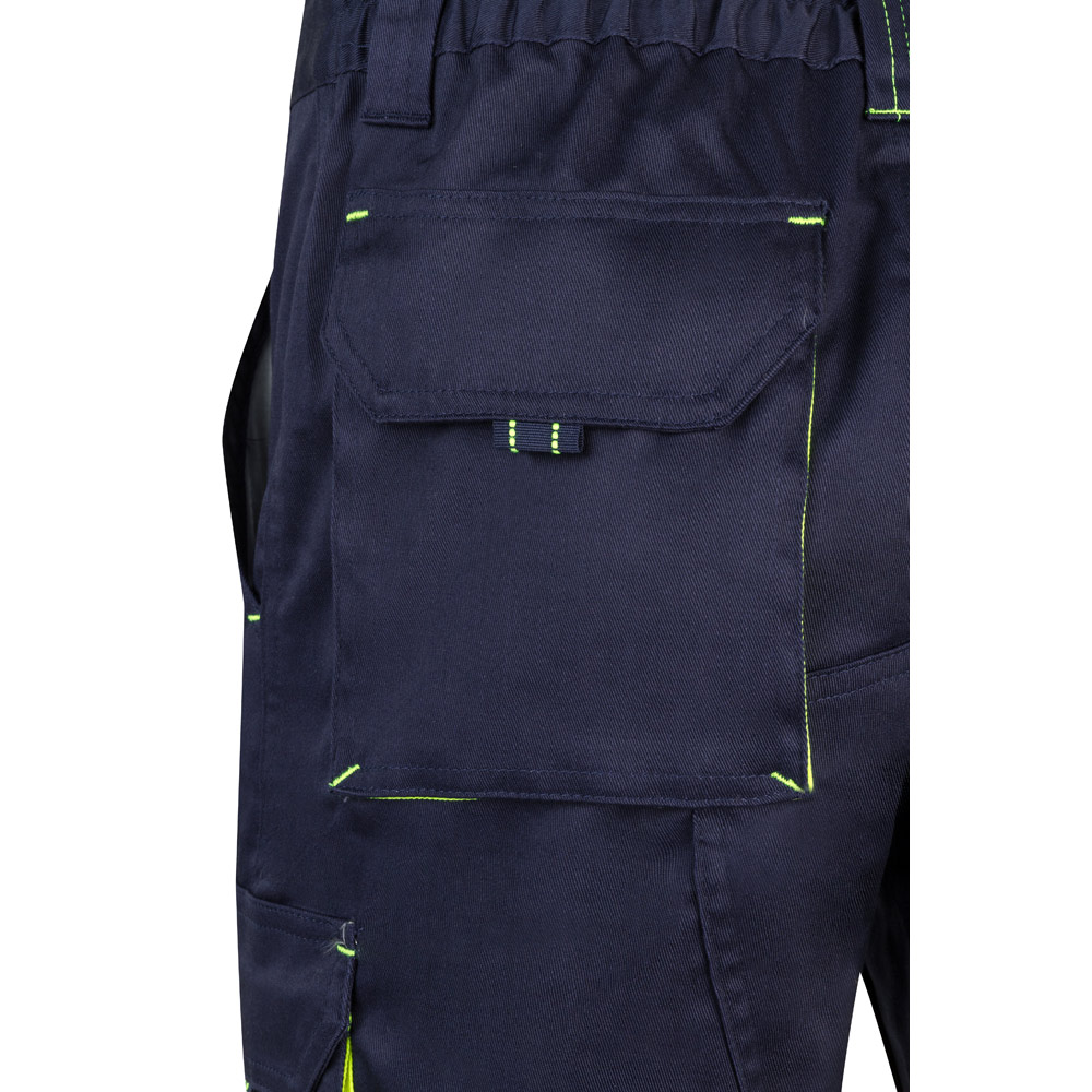 VL HEMERA. Two-tone, multi-pocket stretch Bermuda shorts (240g/m²), in cotton (46%), EME (38%) and polyester (16%)