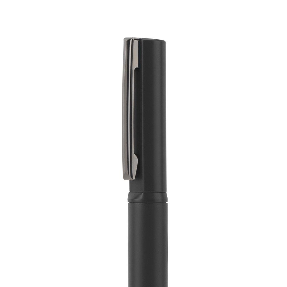 ELSIE. Elegant metal ballpoint (60% recycled)
