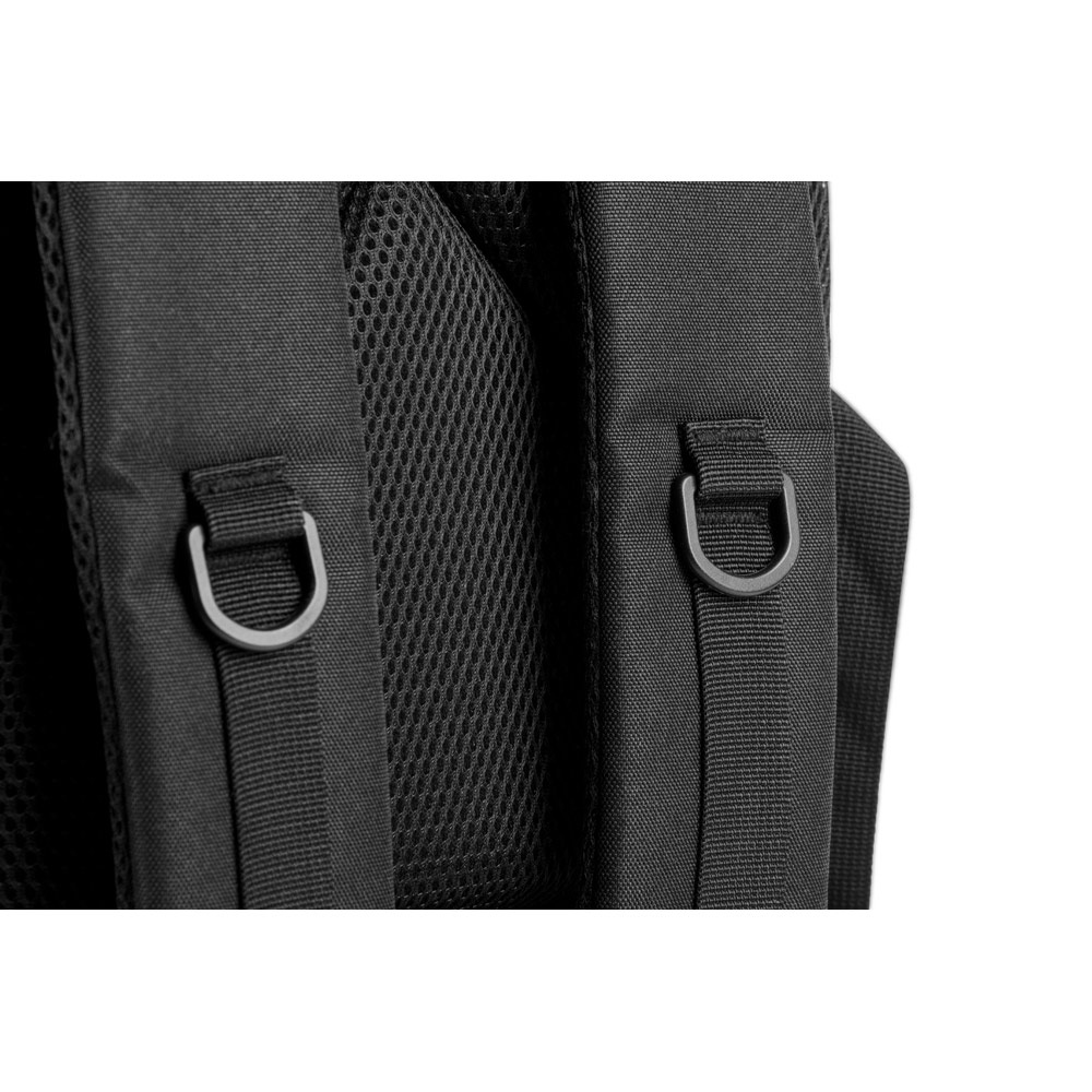 EDINBURGH BPACK. 17'3" Military-style backpack in 600D, high-density recycled polyester and lining in 210D recycled polyester