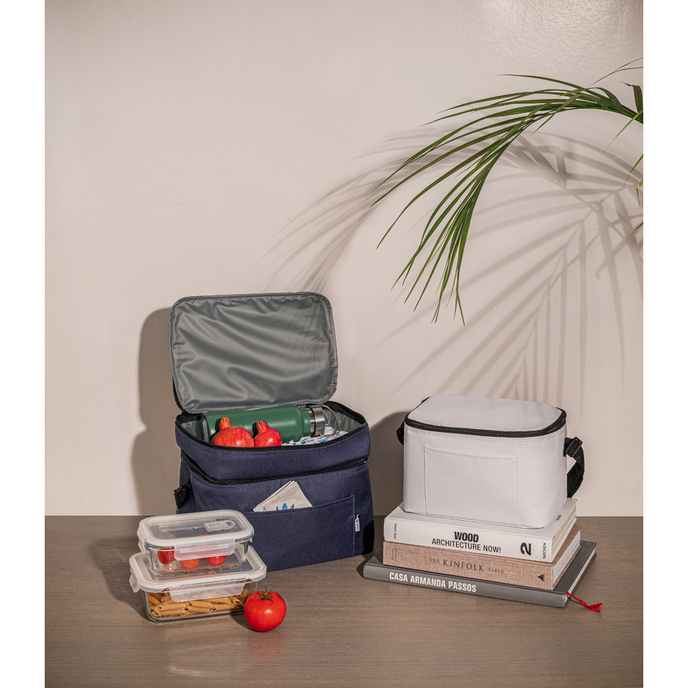 CANCUN LARGE. Thermal bag in 600D, recycled polyester, with adjustable webbing strap 14 L