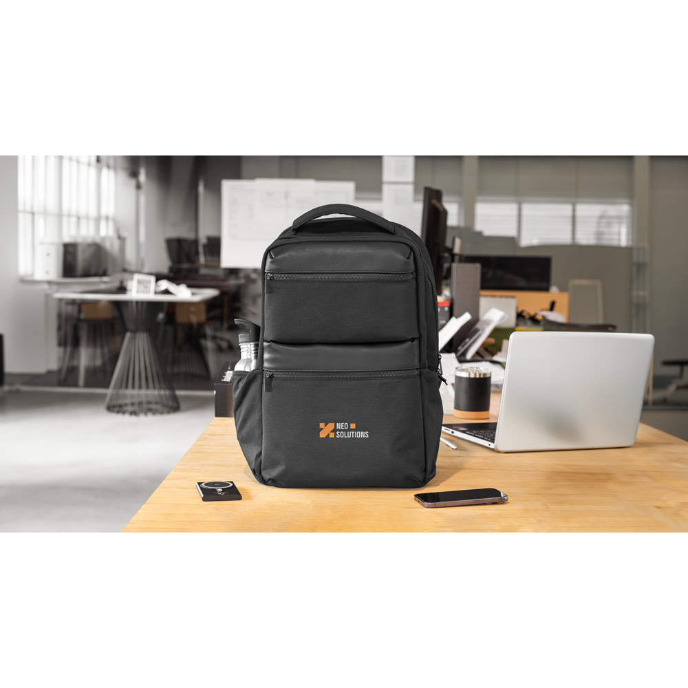 COPENHAGEN. Water-repellent recycled twill backpack with two large front pockets 17'3"