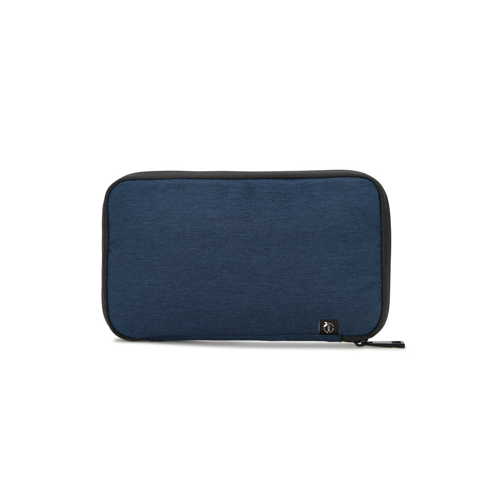 Newcastle BAG. High-density 600D recycled polyester organiser bag with spacious main compartment for tech accessories