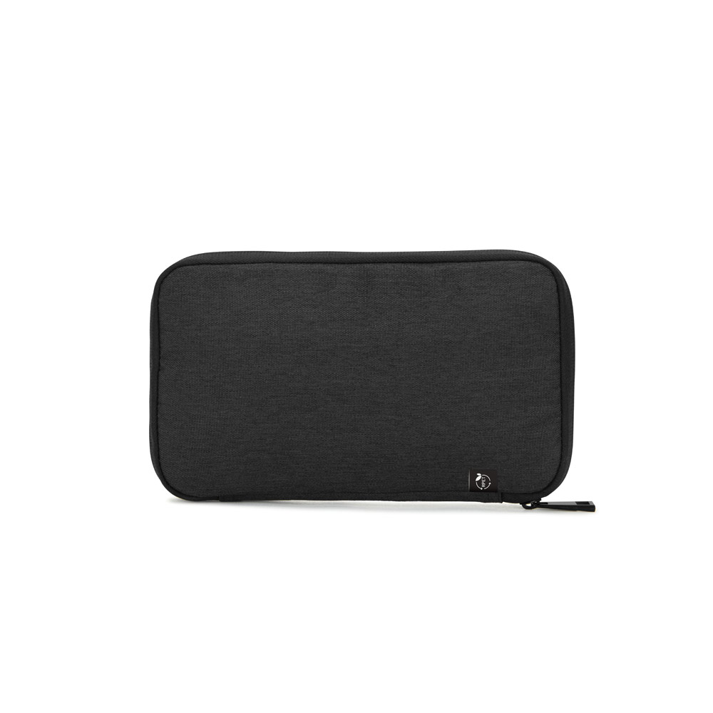 Newcastle BAG. High-density 600D recycled polyester organiser bag with spacious main compartment for tech accessories