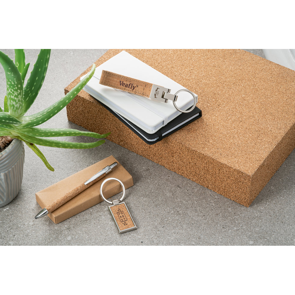 CORKS. Cork and metal keyring