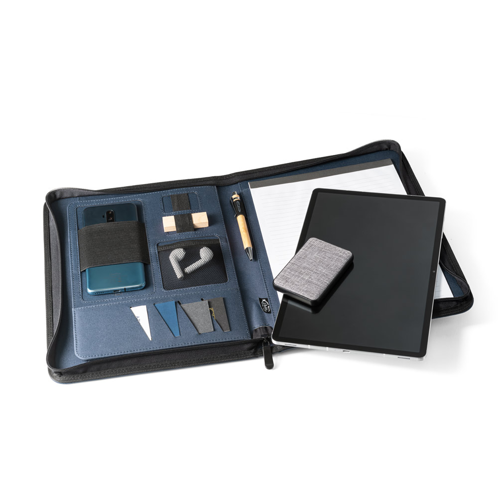 EMERGE FOLDER. A4 folder in recycled polyester (100% rPET) 300D with zipper