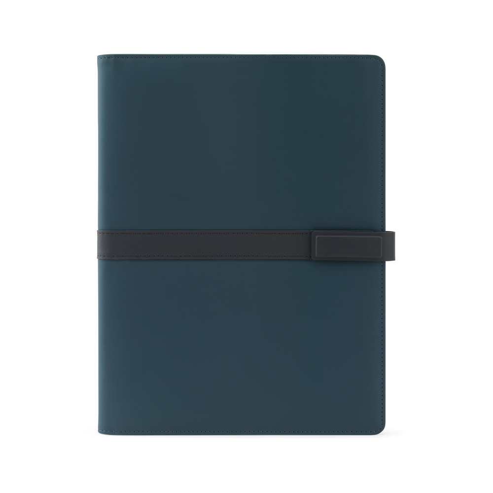 SANDERSON FOLDER. A4 folder in PU (50% recycled) with magnetic closure and notepad with lined pages