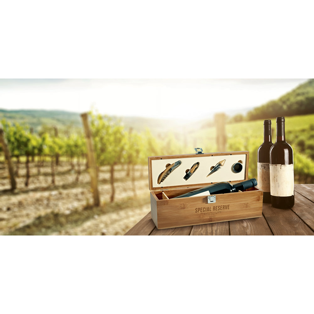 SYRAH. Bamboo, ABS and stainless steel wine set