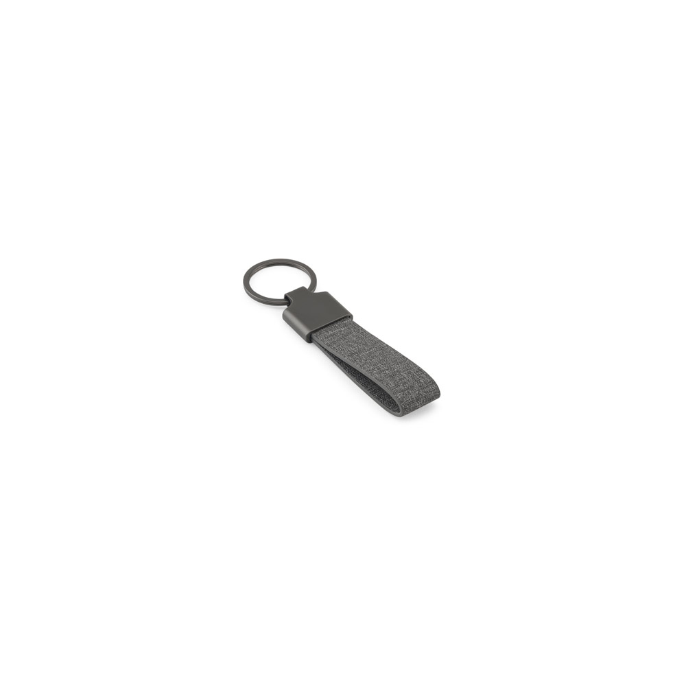 RAVEN. Rectangular-shaped keyring made of metal and recycled pet (30% recycled)
