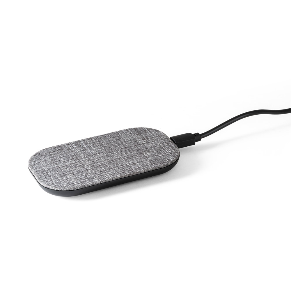 RENEWAL CHARGER. Fast 10W wireless charger in recycled PET (100% rPET)