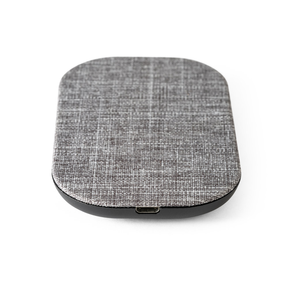 RENEWAL CHARGER. Fast 10W wireless charger in recycled PET (100% rPET)