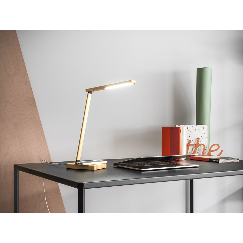 MOREY. Folding desk lamp with 15W superfast wireless charger in bamboo