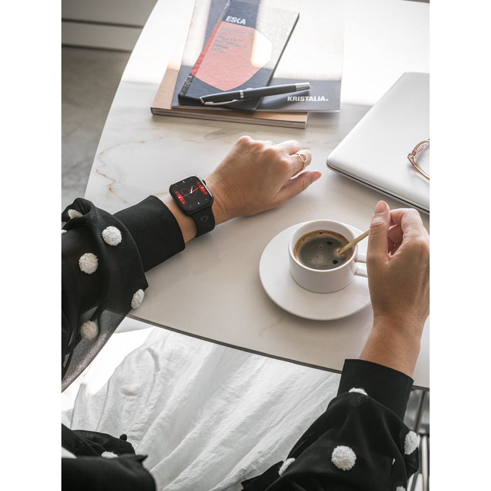 WILES. Smartwatch with 1'85" screen, IPX4 and 3-day battery life and silicone strap