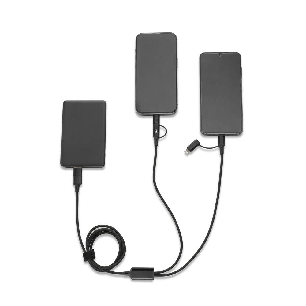 BERTOZZI. Super-fast 6-in-1 USB cable made from recycled aluminum (20%) and recycled PET (4%)