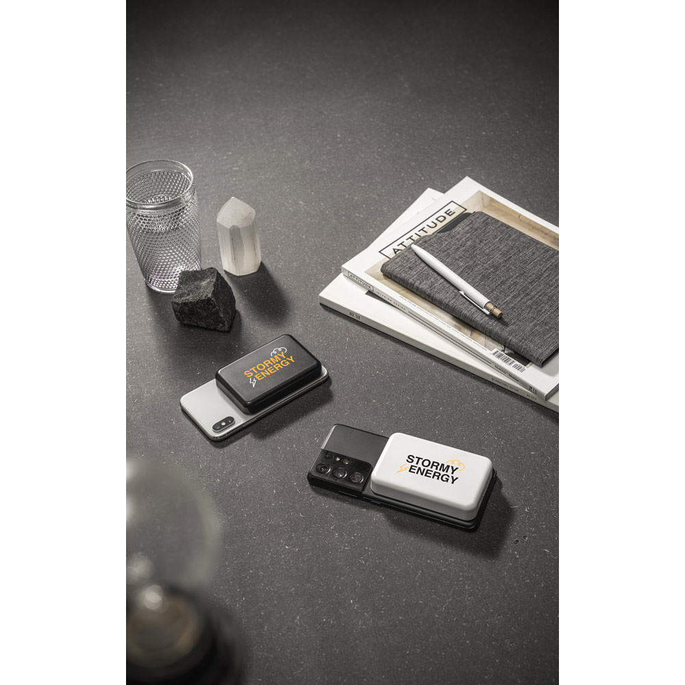 AMPERE 5. 5.000 mAh magnetic power bank with 15W superfast wireless charger in recycled ABS (100% rABS)