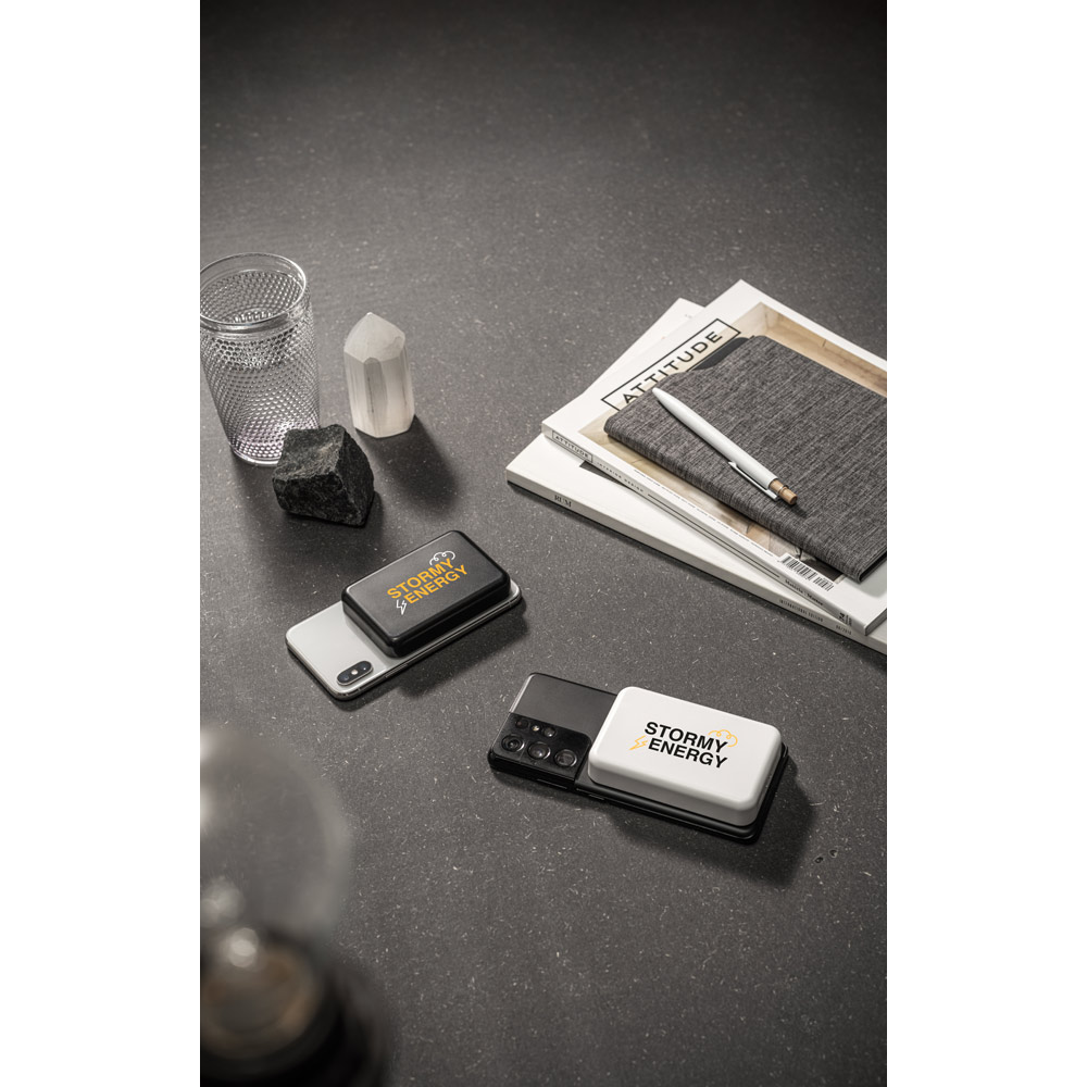 AMPERE 10. 10.000 mAh magnetic power bank with 15W superfast wireless charger in recycled ABS (100% rABS)