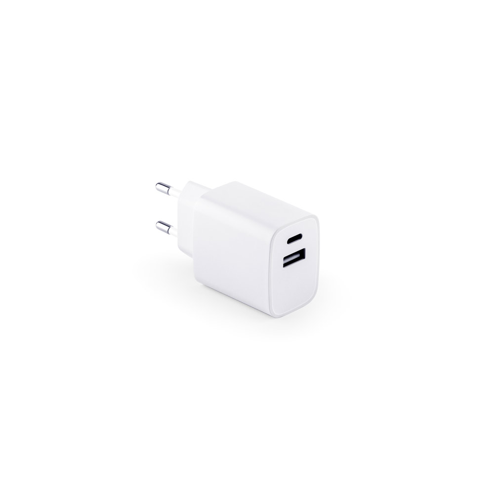 WEGENER. Power adapter with USB-A port 18W and USB-C 20W in recycled ABS (100% rABS)