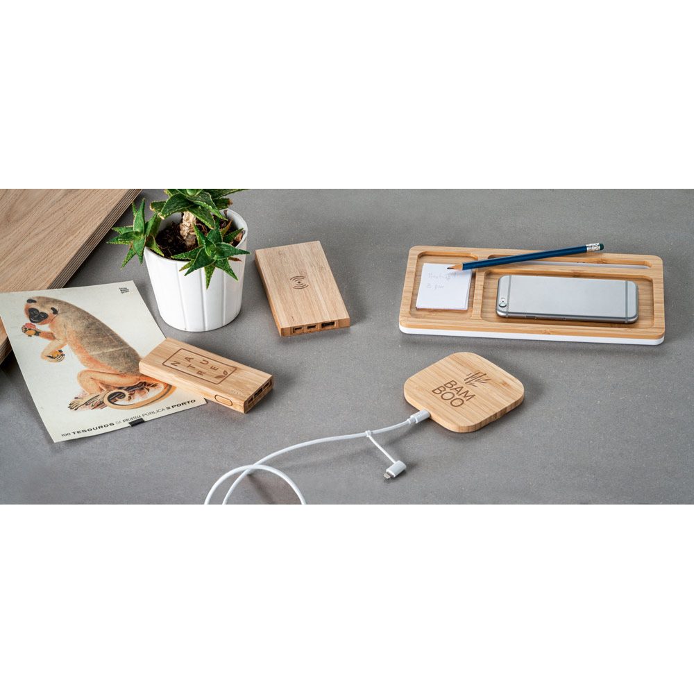 FITCH. Power bank 5.000 mAh with 5W wireless charger in bamboo