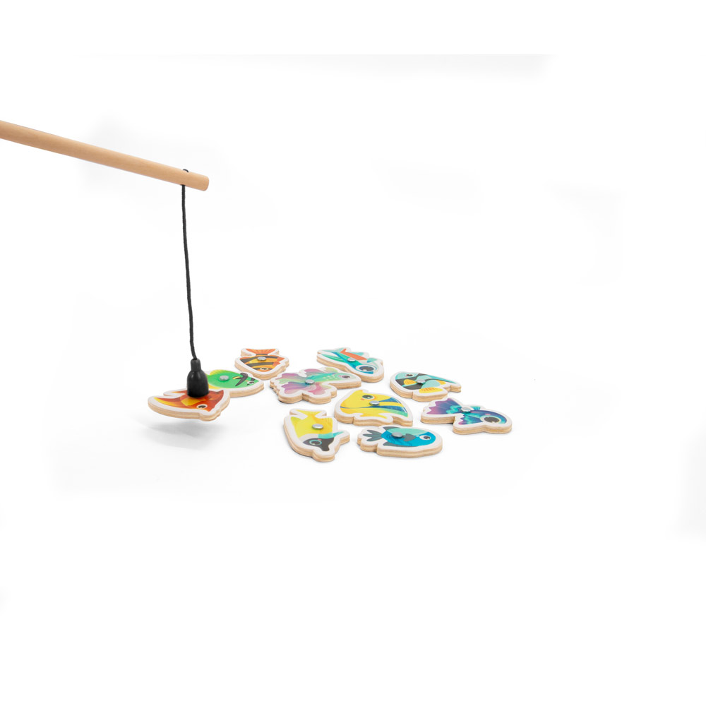 FISHY. Fishing game consisting of 10 wooden fish, ideal for children