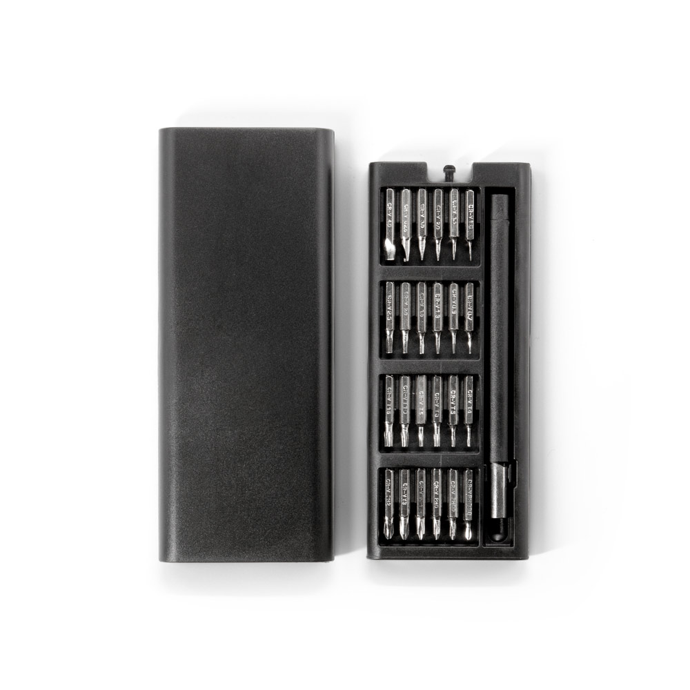 ATOM. Set of screwdrivers with different carbon steel magnetic tips