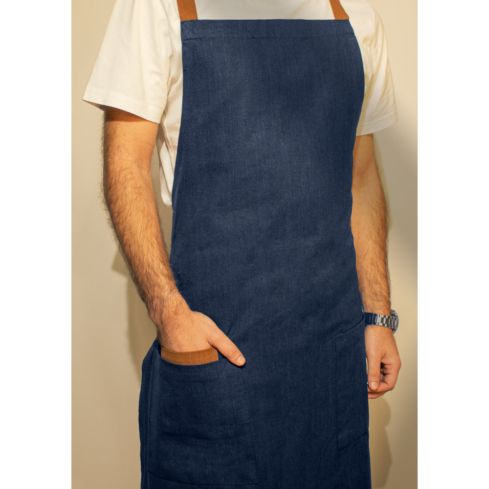 CARDAMOM. Cotton (80% recycled) and polyester (20% recycled) apron (220 g/m²)