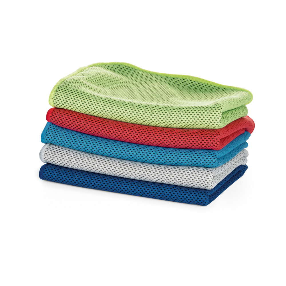 ARTX PLUS. Set with a PP and PET bottle and a polyamide and polyester sports towel